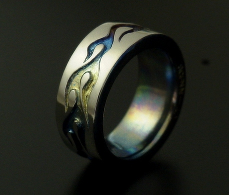 ファイヤーパターンの結婚指輪（チタン