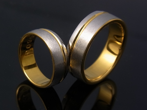 ゴールデンチタンの結婚指輪