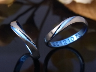 ウェーブラインの結婚指輪