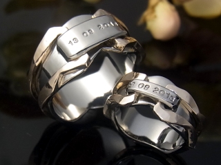 異種金属の指輪デザイン