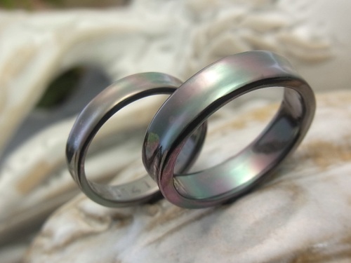 ブラックメタル　結婚指輪