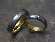 黒の結婚指輪