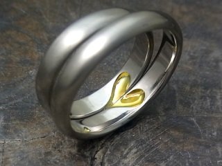 ハートデザインの結婚指輪