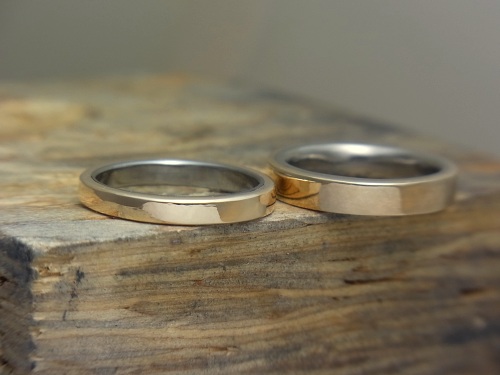 タンタルとゴールド、チタンと金の結婚指輪
