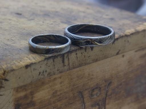 木目の結婚指輪