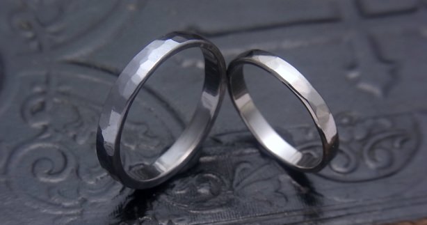 タンタルの結婚指輪VSチタンの指輪