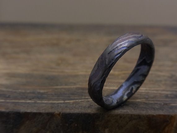 木目金でないチタンのダマスカス模様の結婚指輪